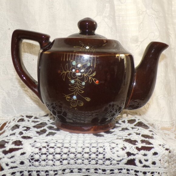 Vintage Japanese Red Ware Hand-painted  Teapot - Picture 2 of 13